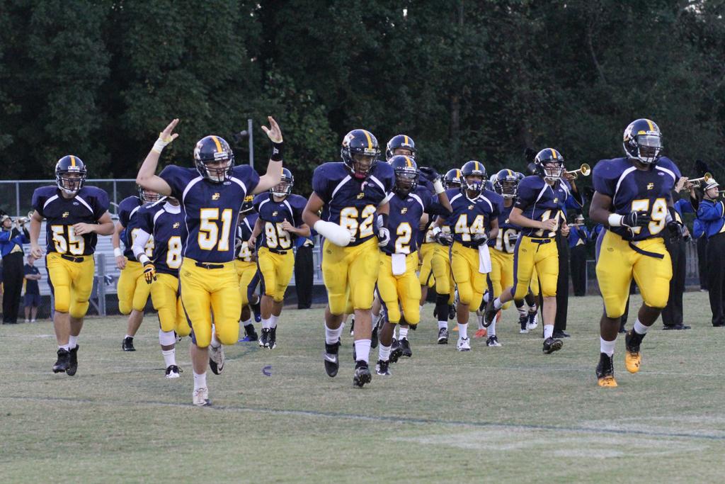 What to Expect from East Meck’s Football Team This Season